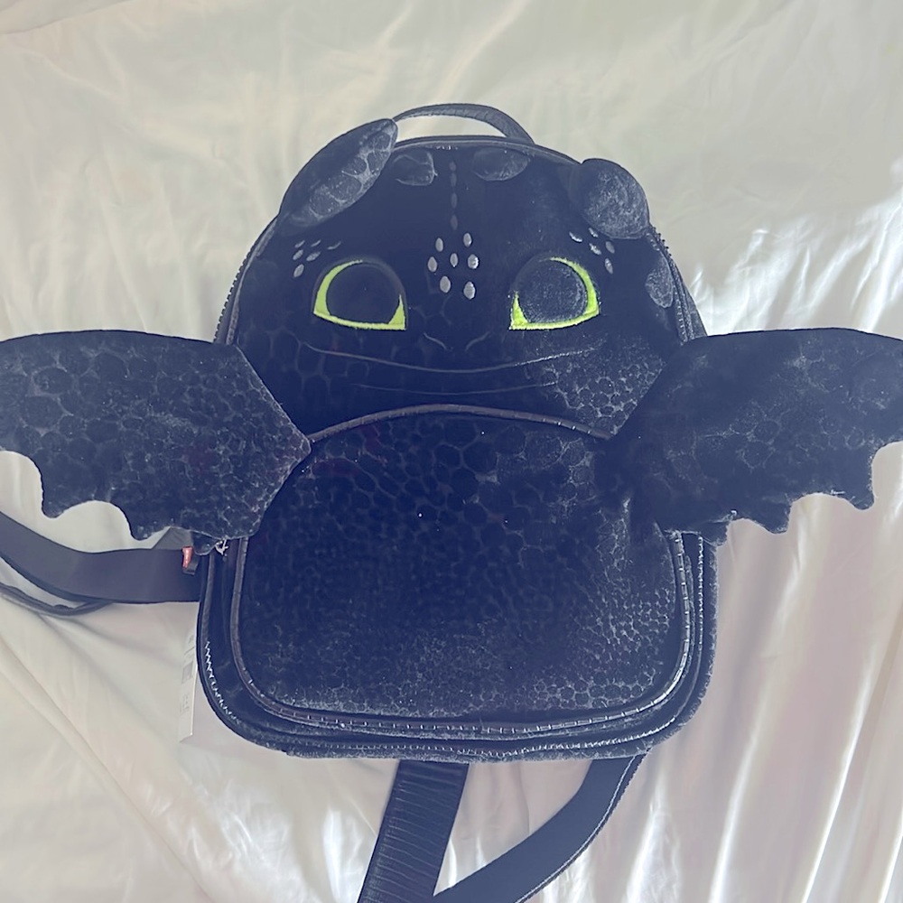 Dreamworks Toothless mini backpack. How to train your Dragon